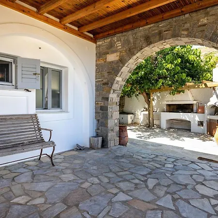 Daphne's Lux Villa Paraspori  Extérieur photo