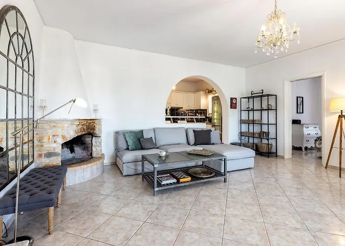 Daphne\'s Lux Villa